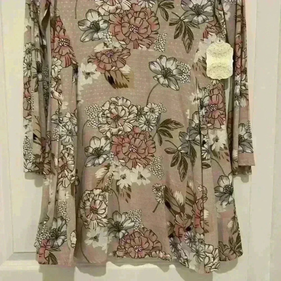 Altar’d State Pink‎ Floral long Sleeve Dress - Picture 3 of 8